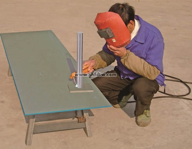 中級焊接多功能技術(shù)實訓(xùn)成套設(shè)備