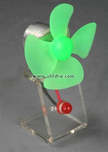 風(fēng)力發(fā)電實(shí)驗(yàn)器
