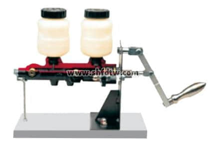 雙腔制動(dòng)主缸解剖模型2