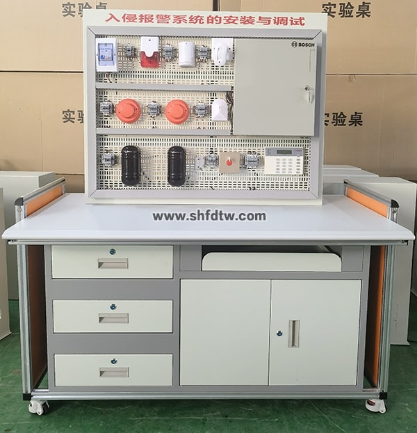 入侵報(bào)警系統(tǒng)的安裝與調(diào)試裝置
