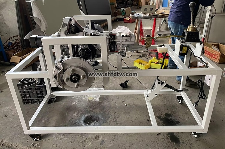 青島理工大學(xué)-汽車傳動(dòng)系統(tǒng)拆裝實(shí)驗(yàn)臺(tái) -TW-BDQ08起動(dòng)機(jī)系統(tǒng)實(shí)訓(xùn)臺(tái) -發(fā)動(dòng)機(jī)點(diǎn)火與噴射系統(tǒng)示教板（帕薩特）