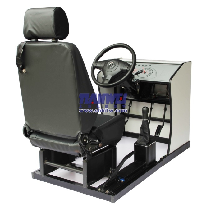 簡(jiǎn)易汽車駕駛培訓(xùn)模擬器